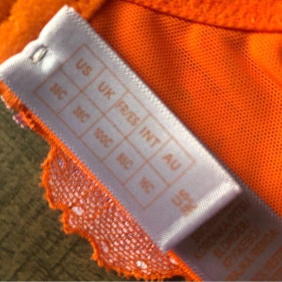 Fenty Perfect Poppies Unlined Lace Demi Bra - Picture 4 of 6